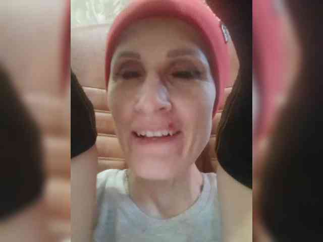 N-I-M-F-O-M-A-N-K-A webcam