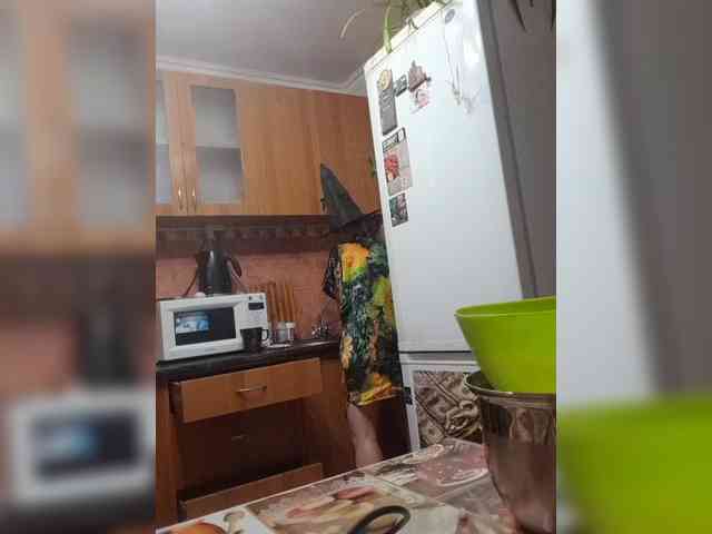 N-I-M-F-O-M-A-N-K-A webcam