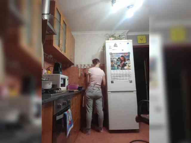 N-I-M-F-O-M-A-N-K-A webcam