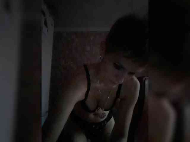 N-I-M-F-O-M-A-N-K-A webcam