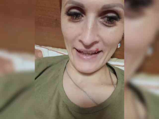 N-I-M-F-O-M-A-N-K-A webcam