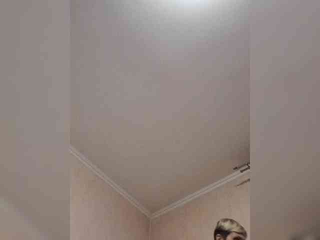 N-I-M-F-O-M-A-N-K-A webcam