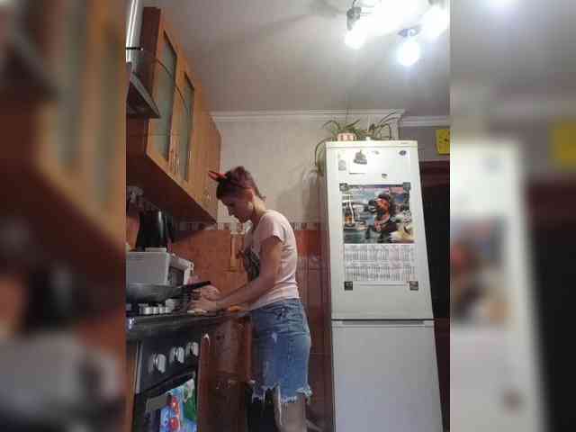 N-I-M-F-O-M-A-N-K-A webcam