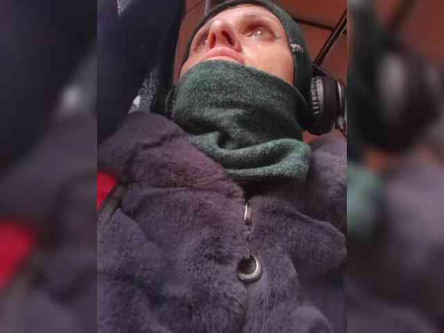 N-I-M-F-O-M-A-N-K-A webcam