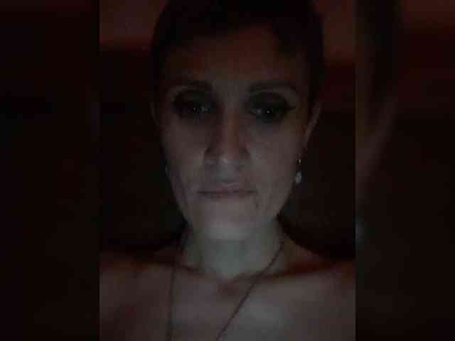 N-I-M-F-O-M-A-N-K-A webcam