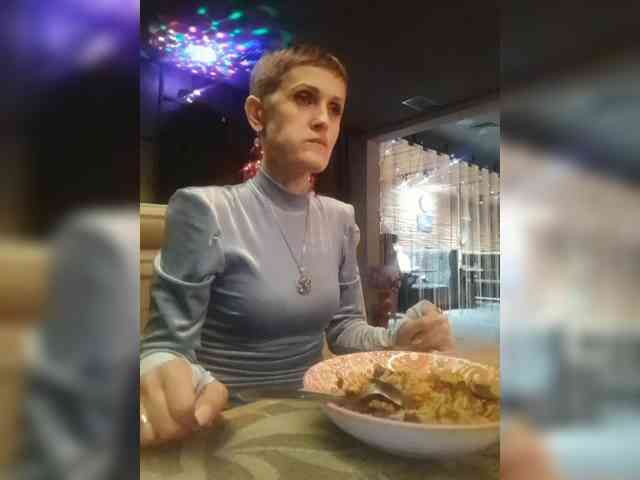 N-I-M-F-O-M-A-N-K-A webcam