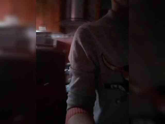 N-I-M-F-O-M-A-N-K-A webcam