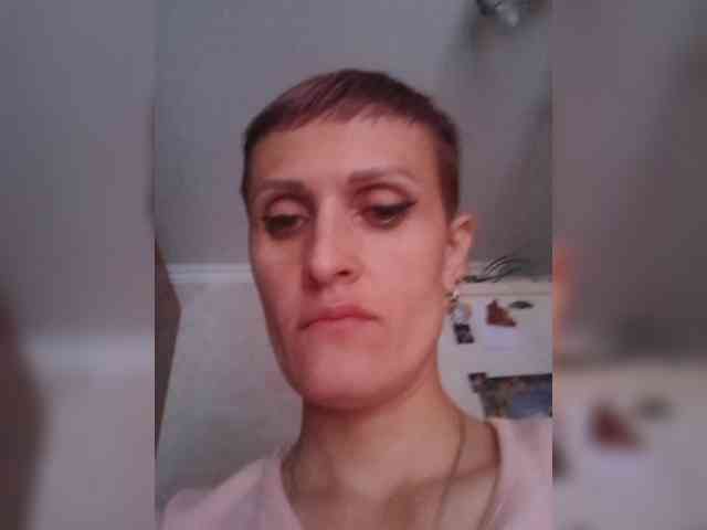 N-I-M-F-O-M-A-N-K-A webcam