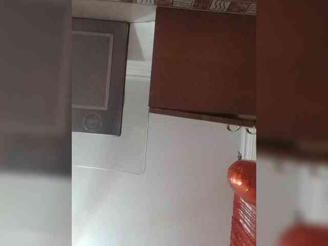 N-I-M-F-O-M-A-N-K-A webcam