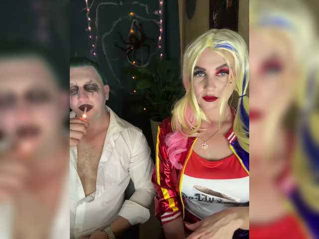 Masturbate to SladenkieVmeste, they want to masturbate for you SladenkieVmeste from BongaCams