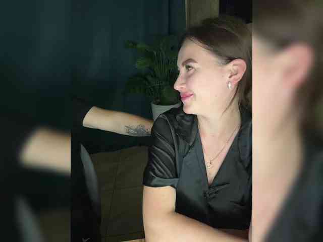 SladenkieVmeste Live Webcam on BongaCams