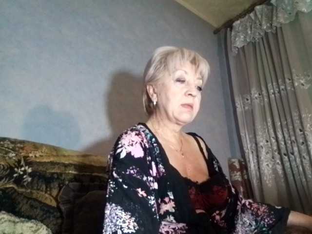 AnjelElinor's BongaCams show and profile