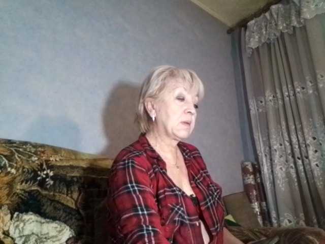 AnjelElinor's BongaCams show and profile