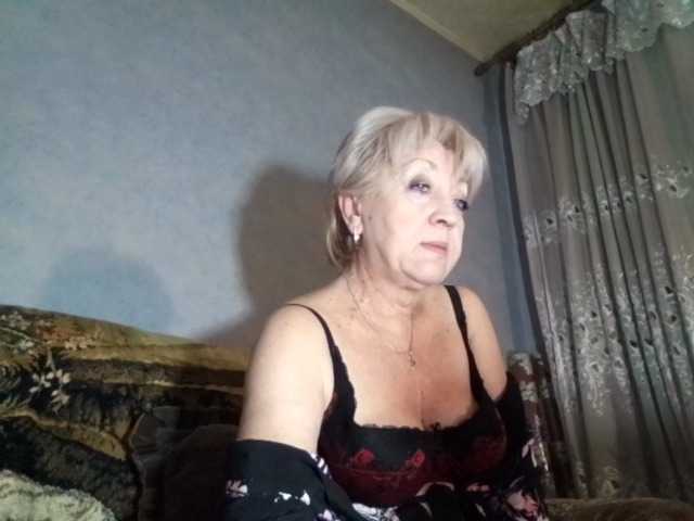 AnjelElinor's BongaCams show and profile