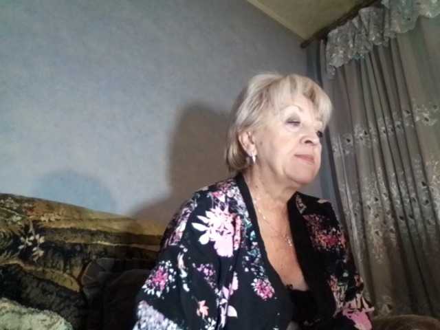 AnjelElinor's BongaCams show and profile