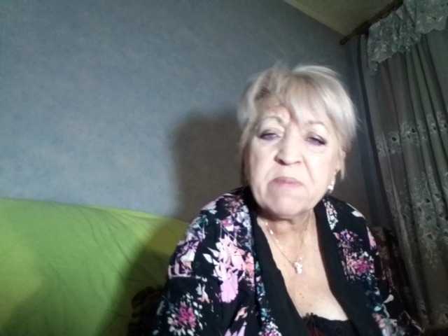 AnjelElinor's BongaCams show and profile