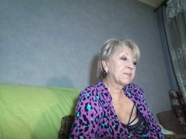 AnjelElinor's BongaCams show and profile