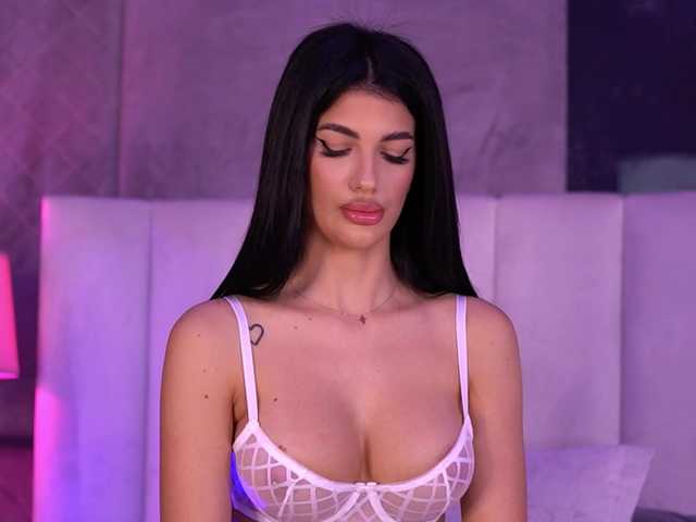 Sex chat gratuit in direct cu RaisaKali pe BongaCams