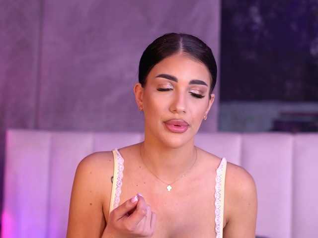Sex chat gratuit in direct cu RaisaKali pe BongaCams