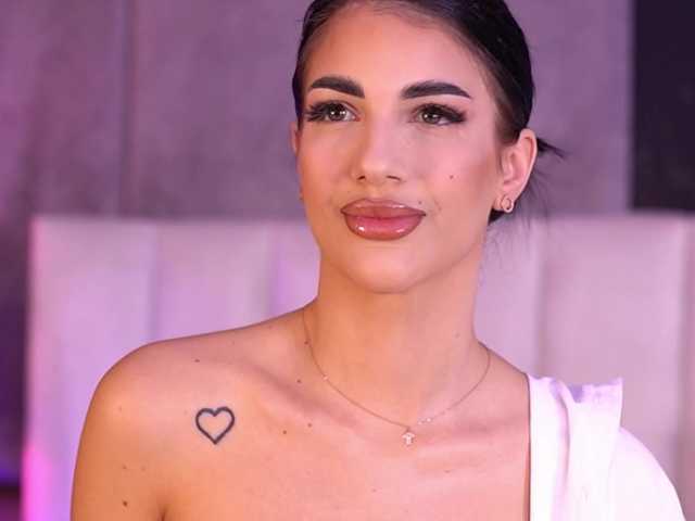 Sex chat gratuit in direct cu RaisaKali pe BongaCams