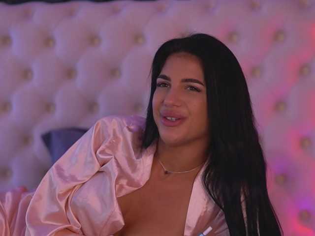 Sex chat gratuit in direct cu RaisaKali pe BongaCams