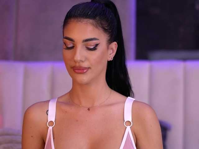 Sex chat gratuit in direct cu RaisaKali pe BongaCams