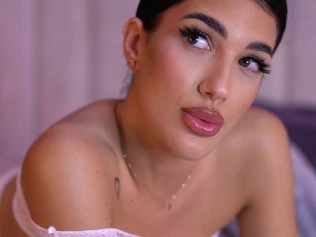 Sex chat gratuit in direct cu RaisaKali pe BongaCams