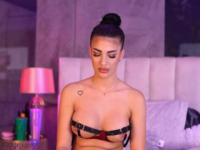 Sex chat gratuit in direct cu RaisaKali pe BongaCams