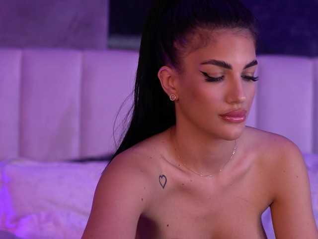 Sex chat gratuit in direct cu RaisaKali pe BongaCams