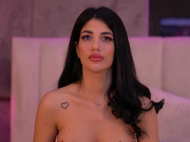 Sex chat gratuit in direct cu RaisaKali pe BongaCams