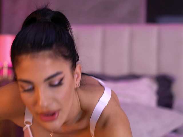 Sex chat gratuit in direct cu RaisaKali pe BongaCams