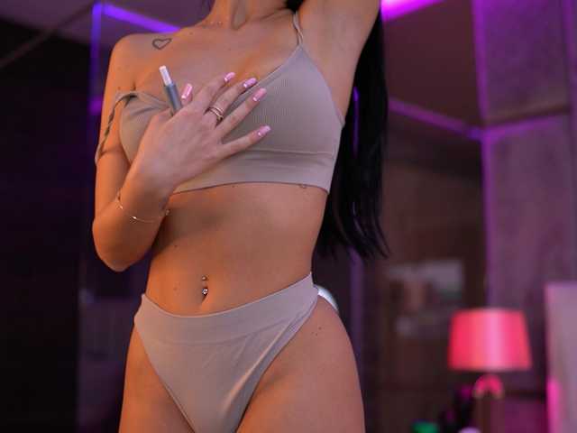 Sex chat gratuit in direct cu RaisaKali pe BongaCams