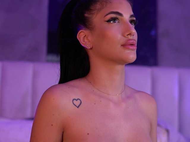 Sex chat gratuit in direct cu RaisaKali pe BongaCams