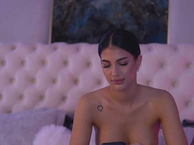 Sex chat gratuit in direct cu RaisaKali pe BongaCams