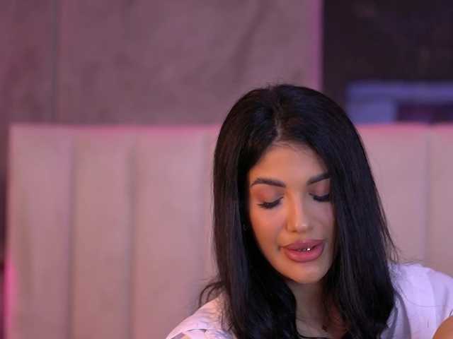 Sex chat gratuit in direct cu RaisaKali pe BongaCams