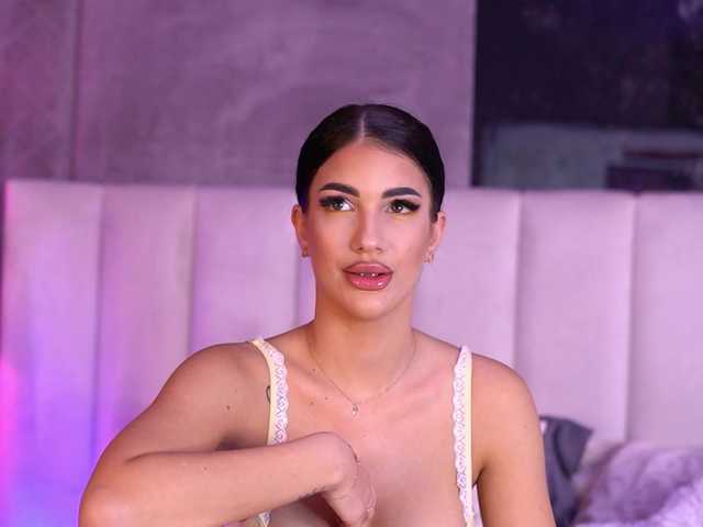Sex chat gratuit in direct cu RaisaKali pe BongaCams