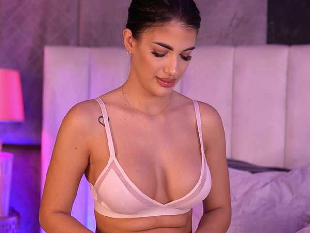 Sex chat gratuit in direct cu RaisaKali pe BongaCams