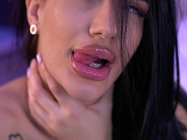Sex chat gratuit in direct cu RaisaKali pe BongaCams