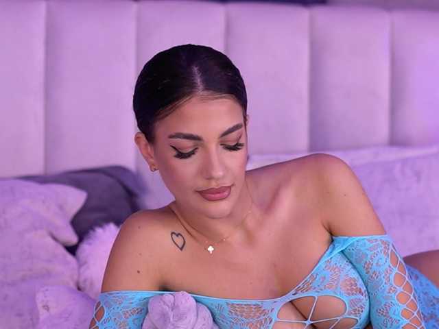 Sex chat gratuit in direct cu RaisaKali pe BongaCams