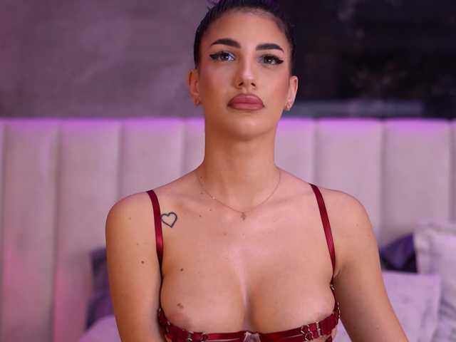 Sex chat gratuit in direct cu RaisaKali pe BongaCams