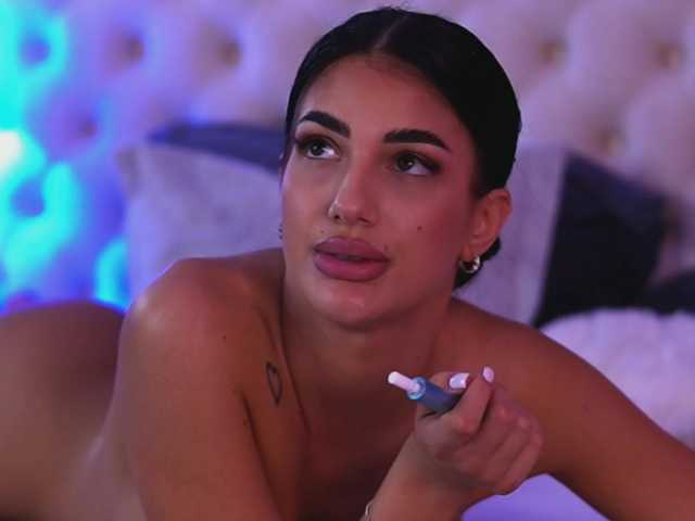 Sex chat gratuit in direct cu RaisaKali pe BongaCams