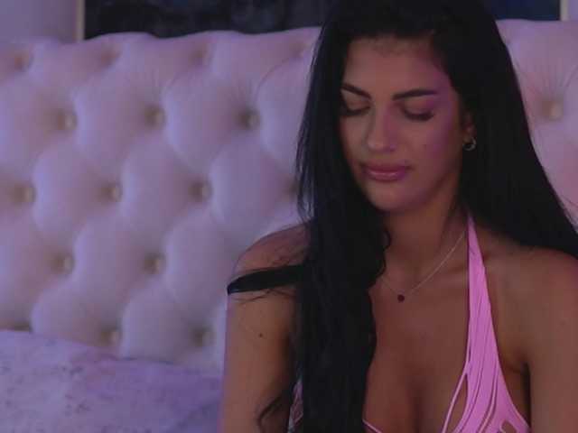 Sex chat gratuit in direct cu RaisaKali pe BongaCams