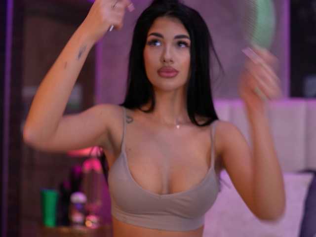 Sex chat gratuit in direct cu RaisaKali pe BongaCams