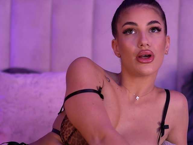 Sex chat gratuit in direct cu RaisaKali pe BongaCams