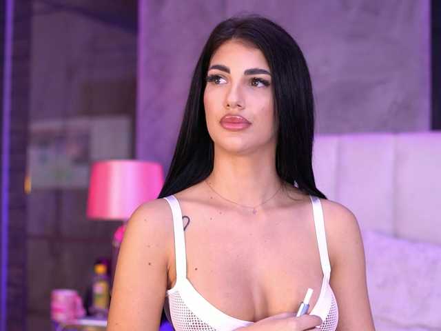 Sex chat gratuit in direct cu RaisaKali pe BongaCams