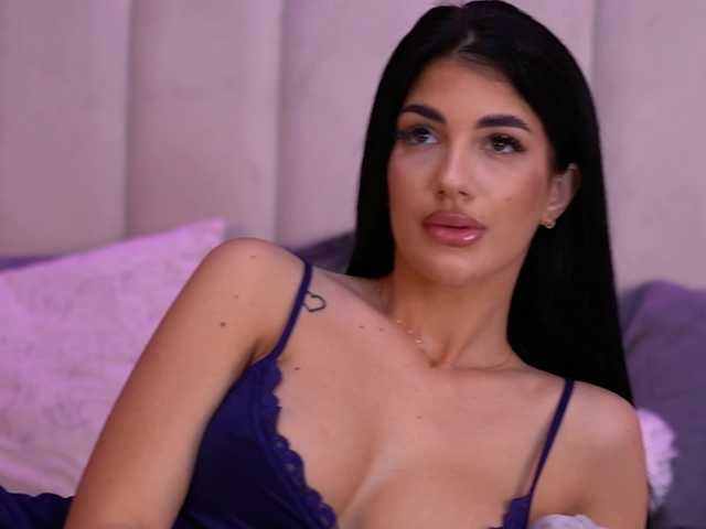 Sex chat gratuit in direct cu RaisaKali pe BongaCams