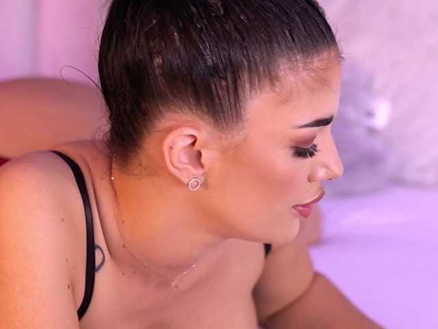 Sex chat gratuit in direct cu RaisaKali pe BongaCams