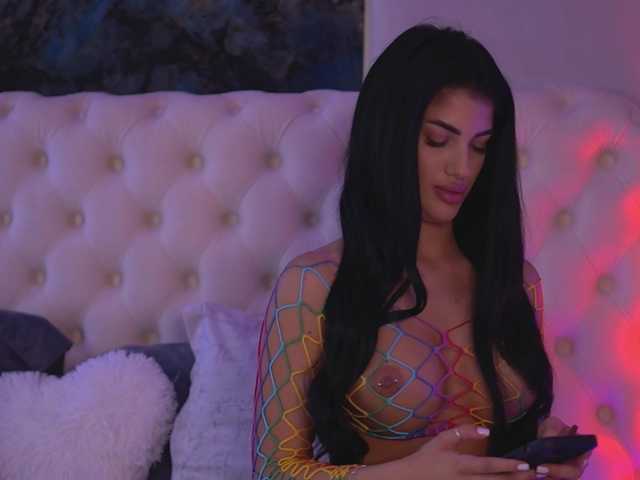Sex chat gratuit in direct cu RaisaKali pe BongaCams