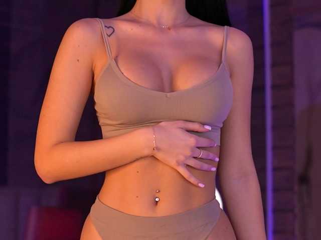 Sex chat gratuit in direct cu RaisaKali pe BongaCams