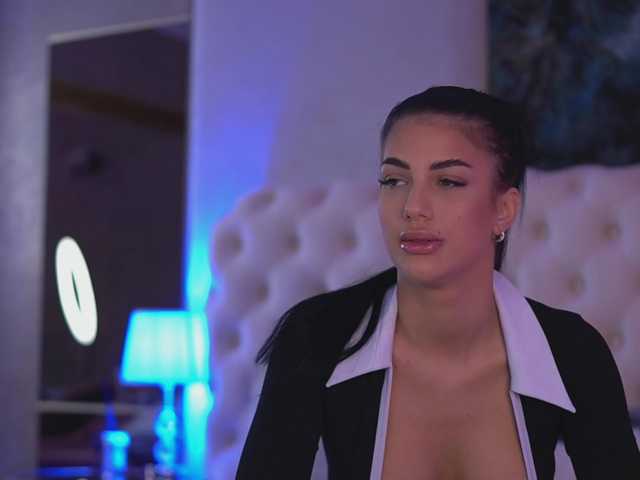 Sex chat gratuit in direct cu RaisaKali pe BongaCams